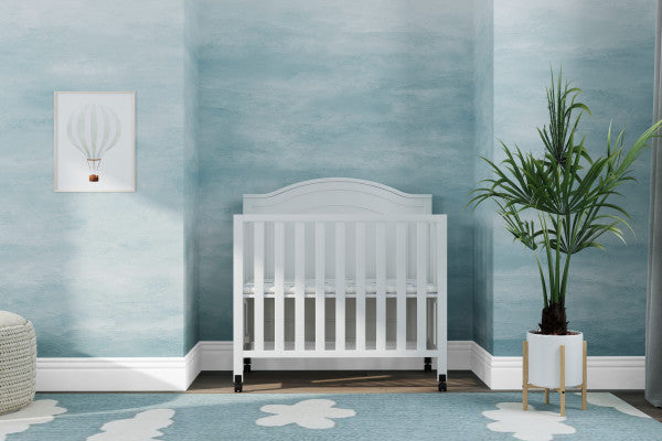 Davinci Charlie Folding Portable 3-in-1 Mini Crib